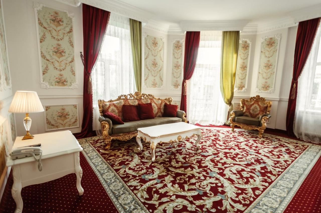 Royal Grand Hotel Kyiv Exterior foto