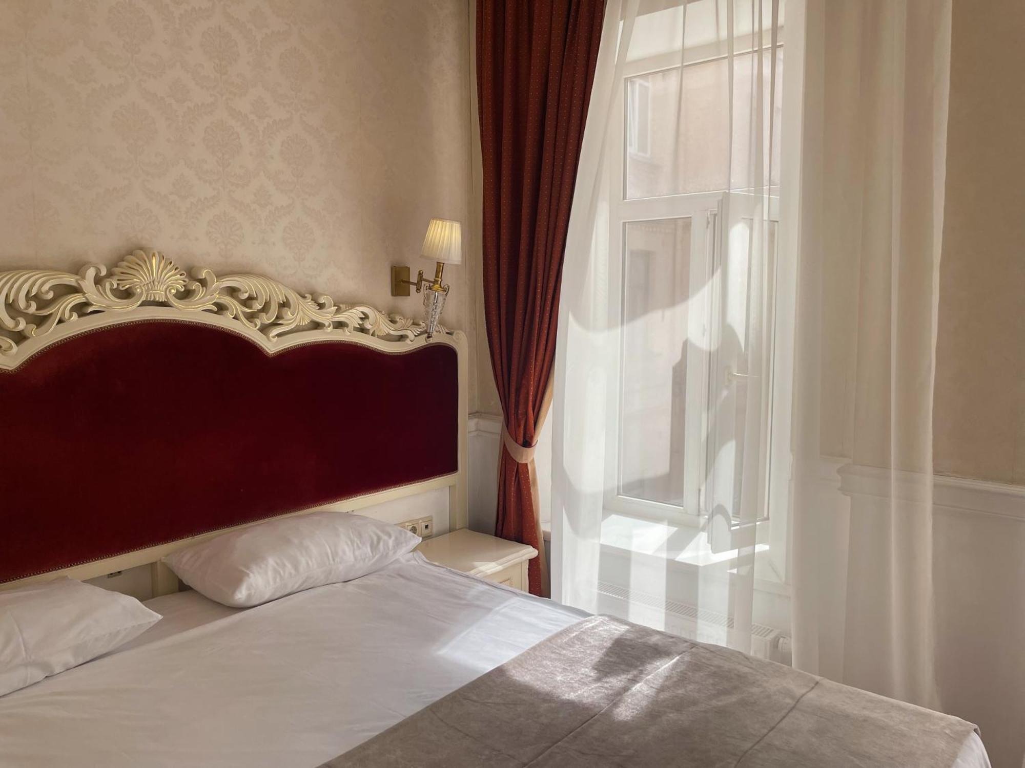 Royal Grand Hotel Kyiv Quarto foto