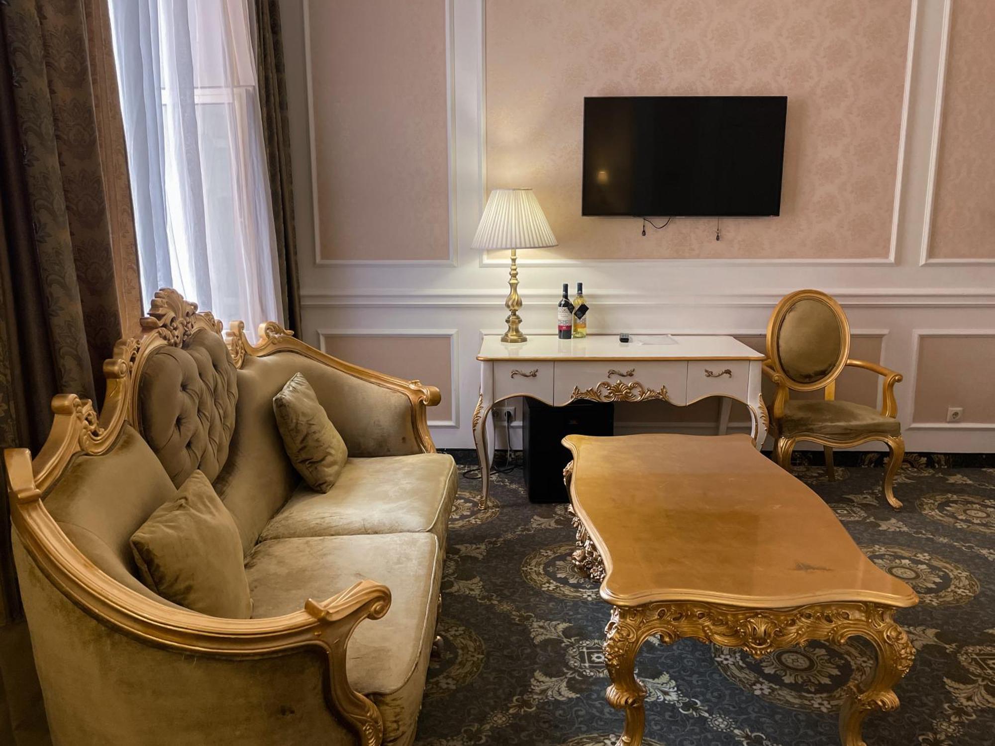 Royal Grand Hotel Kyiv Quarto foto