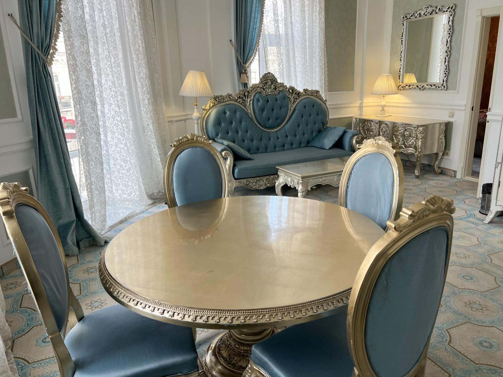 Royal Grand Hotel Kyiv Exterior foto