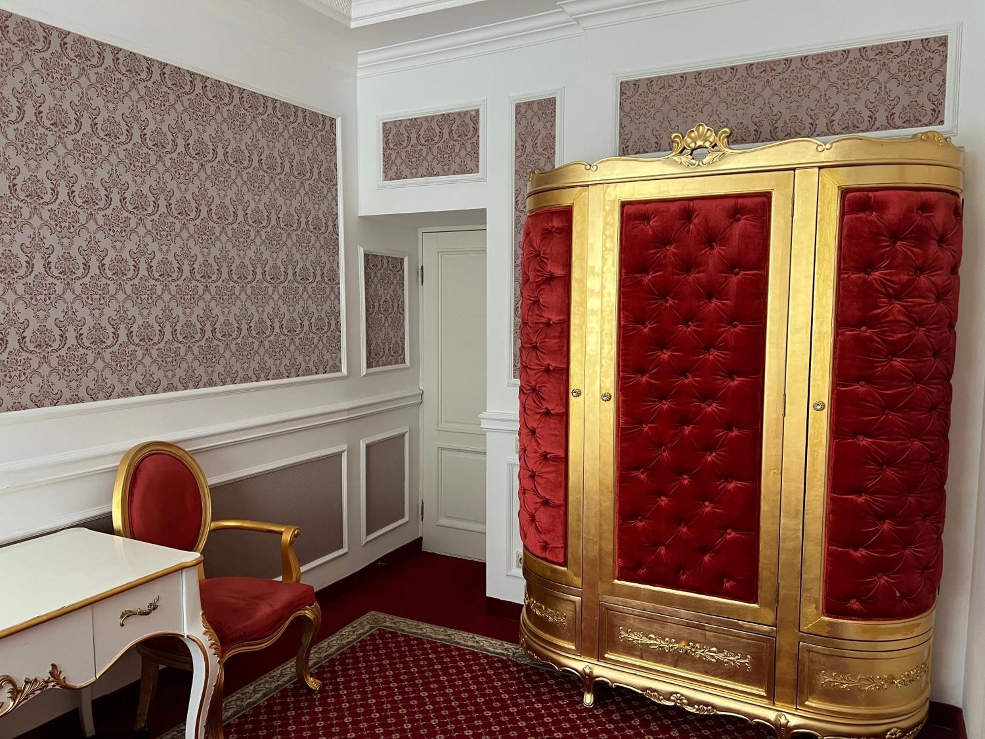 Royal Grand Hotel Kyiv Quarto foto