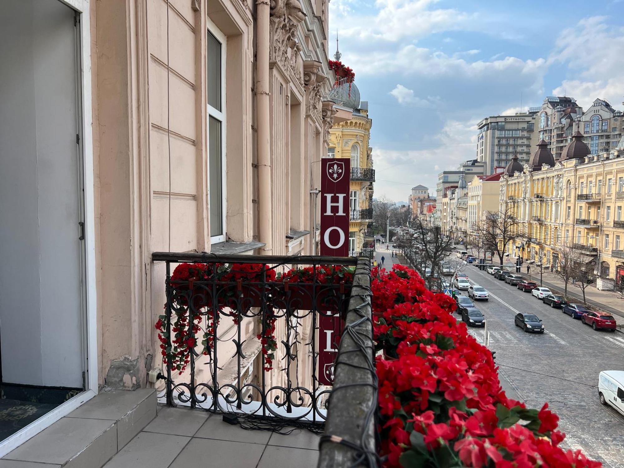 Royal Grand Hotel Kyiv Exterior foto